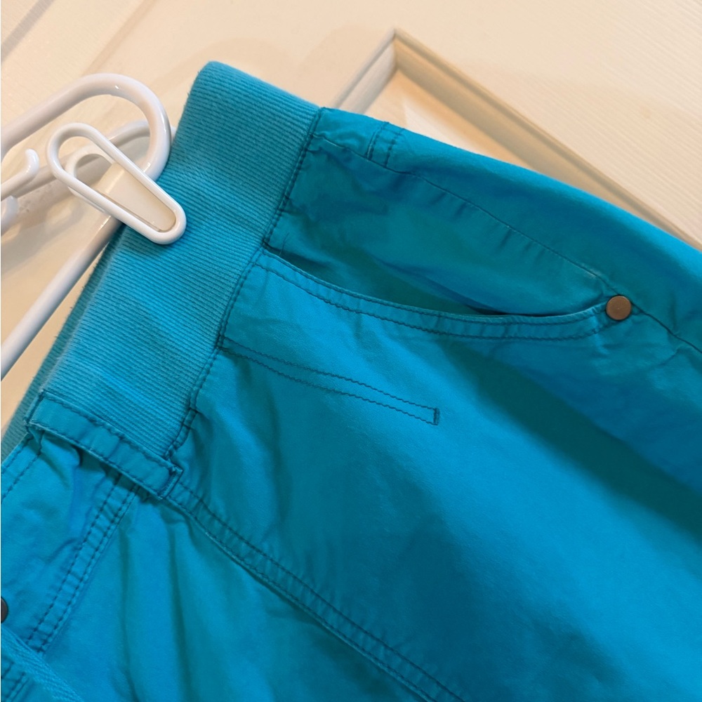 Lane Bryant Turquoise Cargo Capri with Drawstring - Picture 4 of 8